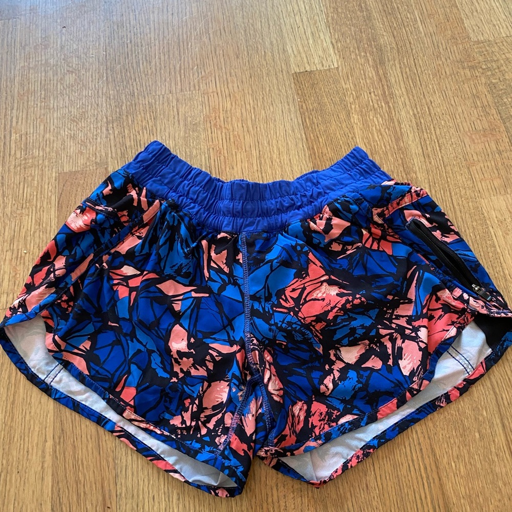RARE Lululemon tracker shorts- older style 6